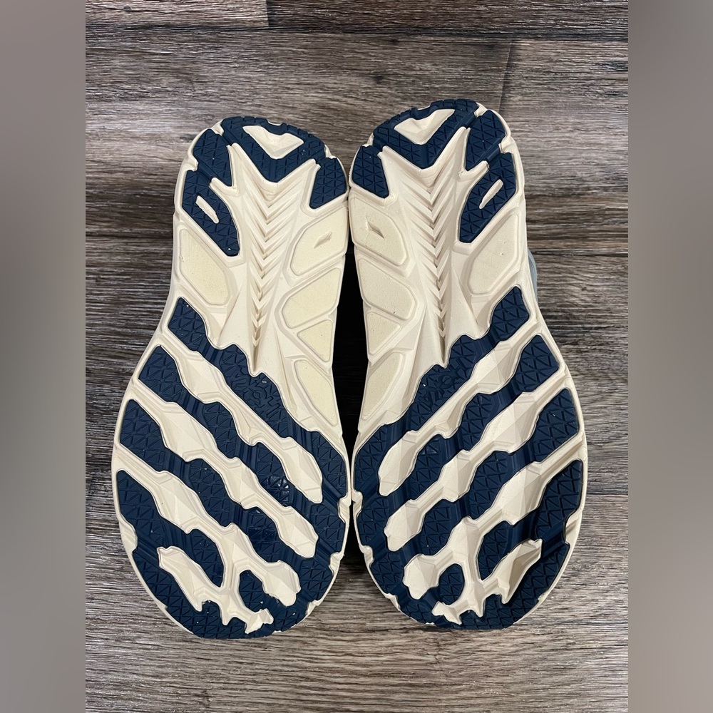 Hoka Project Clifton Women's Sz 8 - Picture 10 of 13